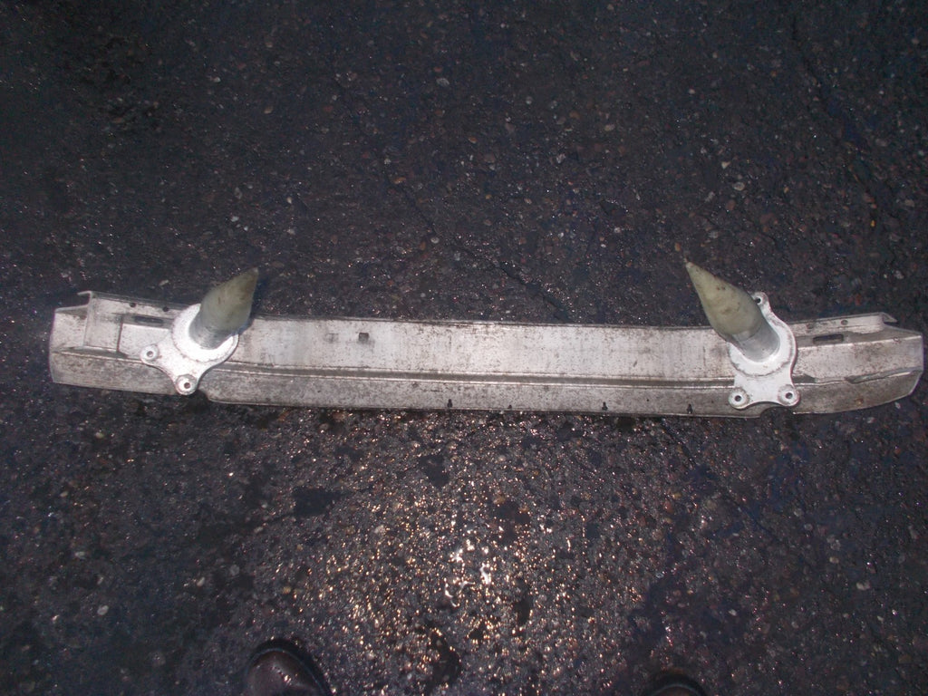 AUDI A8 D2 FRONT BUMPER REINFORCEMENT SUPPORT BAR & PISTONS 4D0807271C