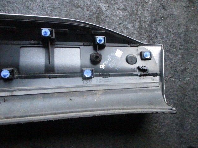 2023 VAUXHALL GRANDLAND NSF PASSENGER SIDE LEFT FRONT DOOR TRIM MOLDING 120972A1