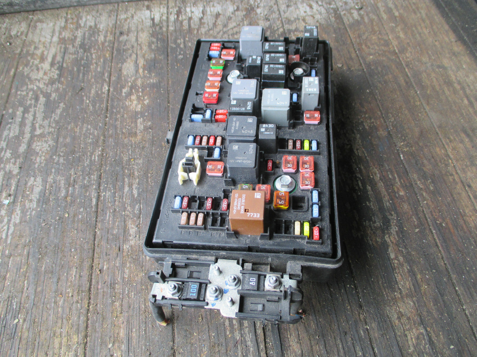 VAUXHALL INSIGNIA 2013 2.0 CDTI FUSE BOX BODY CONTROL RELAY UNIT 22933570