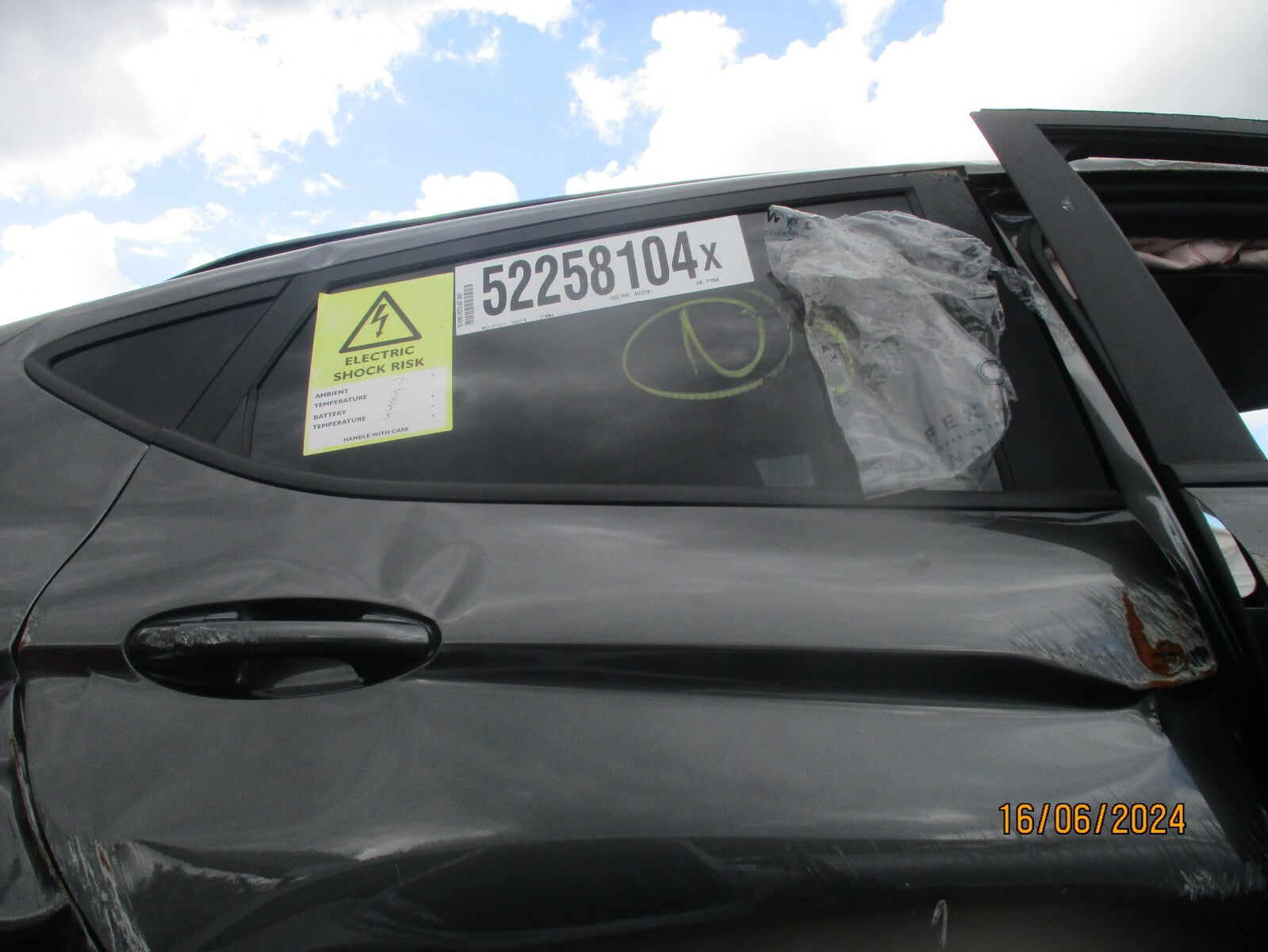 FORD FIESTA MK8 2023 OSR DRIVER SIDE REAR TINTED WINDOW GLASS