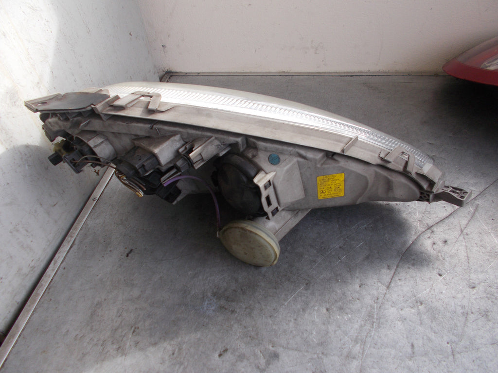 MERCEDES A160 2003 NS PASSENGER SIDE HEADLIGHT HEADLAMP A1688201961