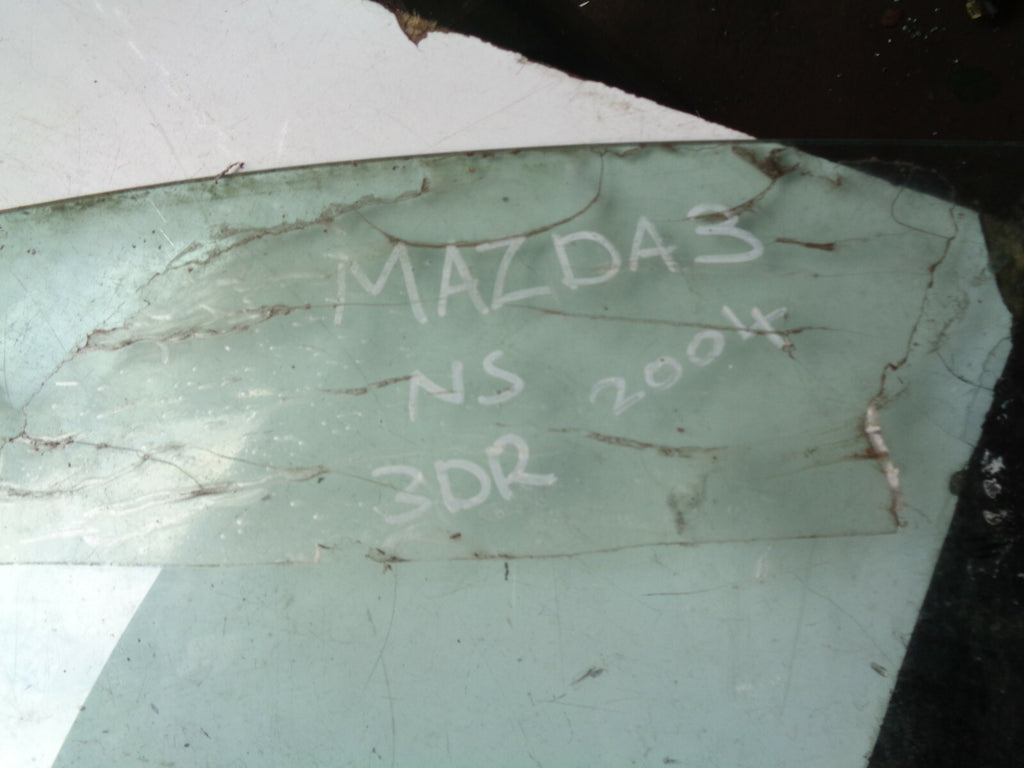 MAZDA 3 NSF PASSENGER SIDE FRONT DOOR WINDOW GLASS