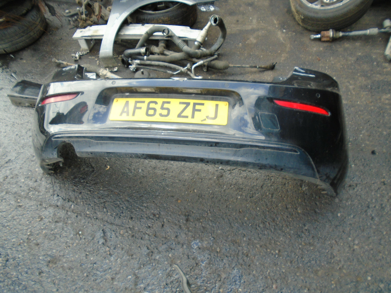 BMW 1 SERES F20 2015 LCI FACELIFT REAR BUMPER BLACK DAMAGED