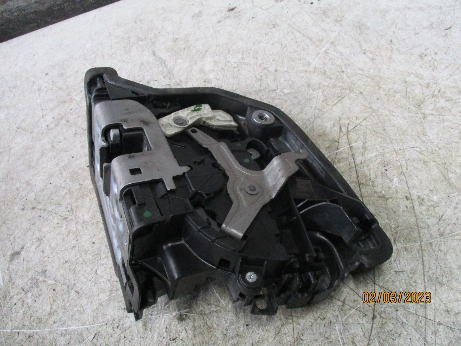 BMW X1 2018 F48 NSF PASSENGER SIDE FRONT DOOR LOCK MECHANISM 7281937