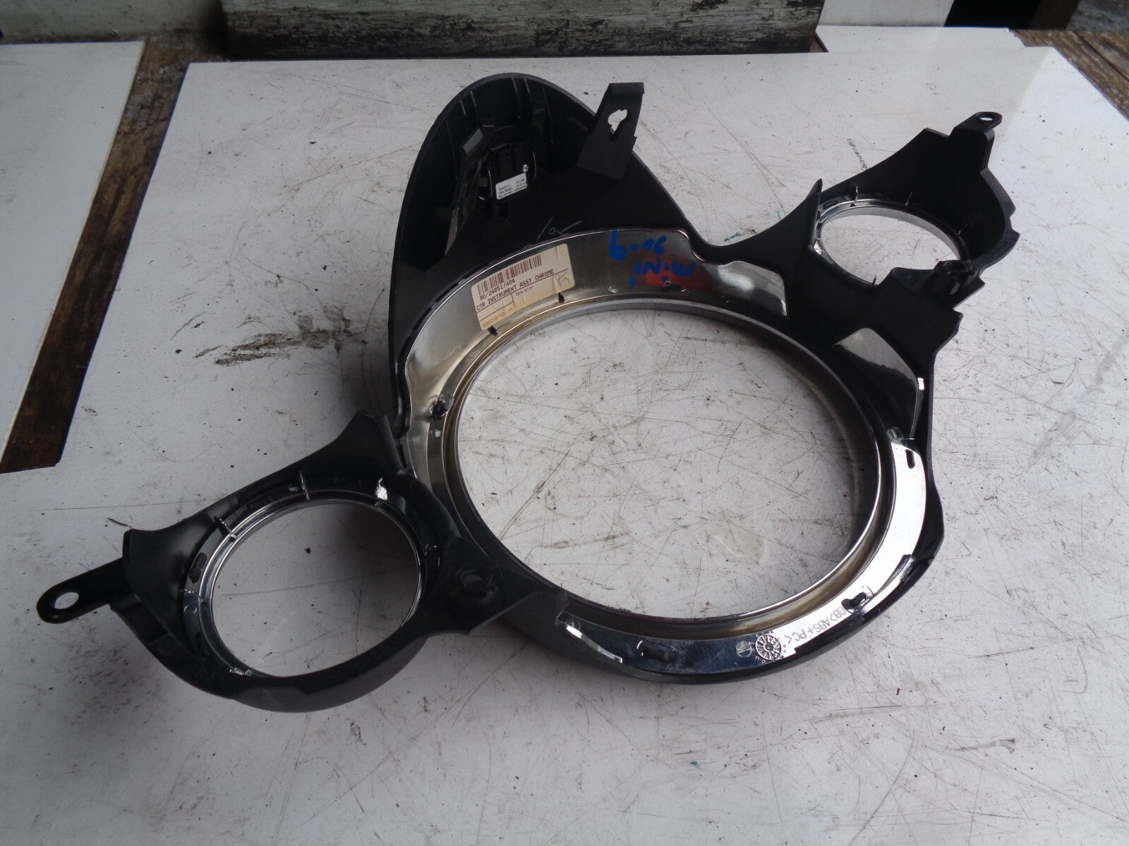 BMW MINI R52 2006 COOPER S 2006 1.6 SPEEDOMETER SURROUND TRIM rg 24051 404