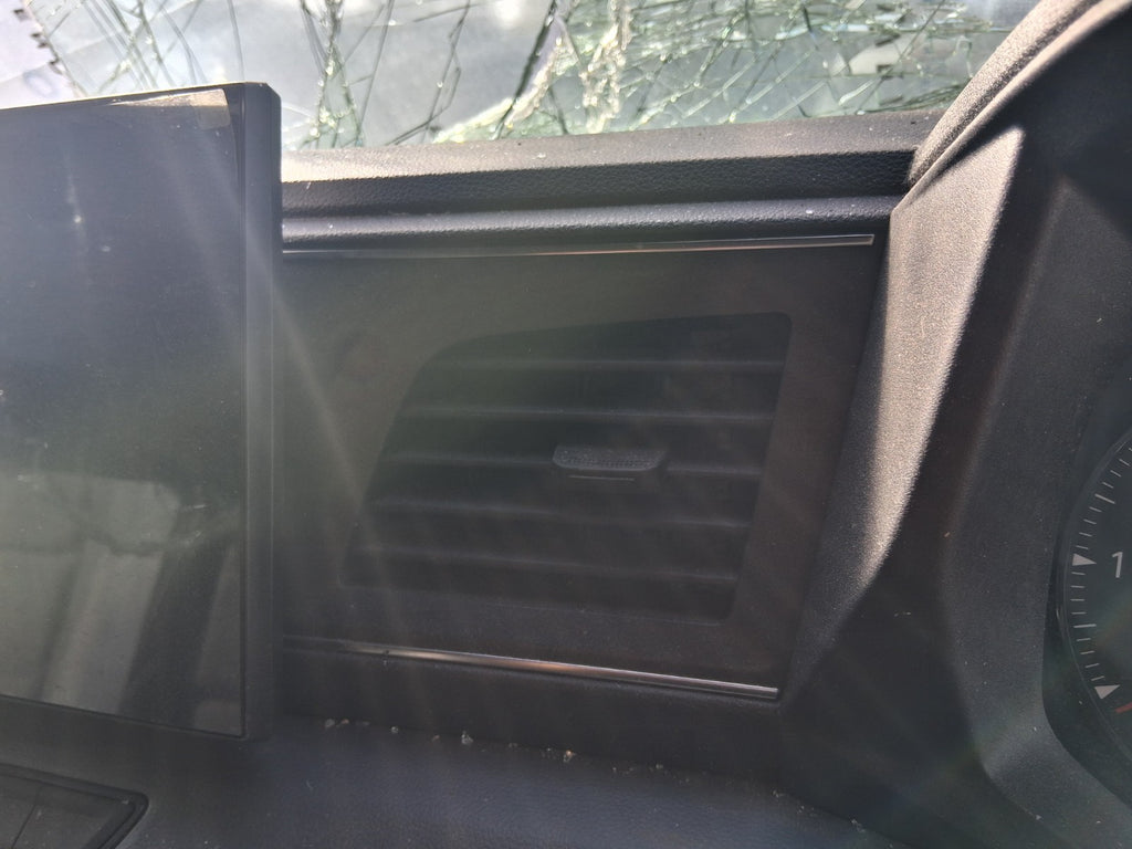 2025 RENAULT MASTER MK4 OSF DRIVER SIDE MIDDLE INTERIOR AIR VENT