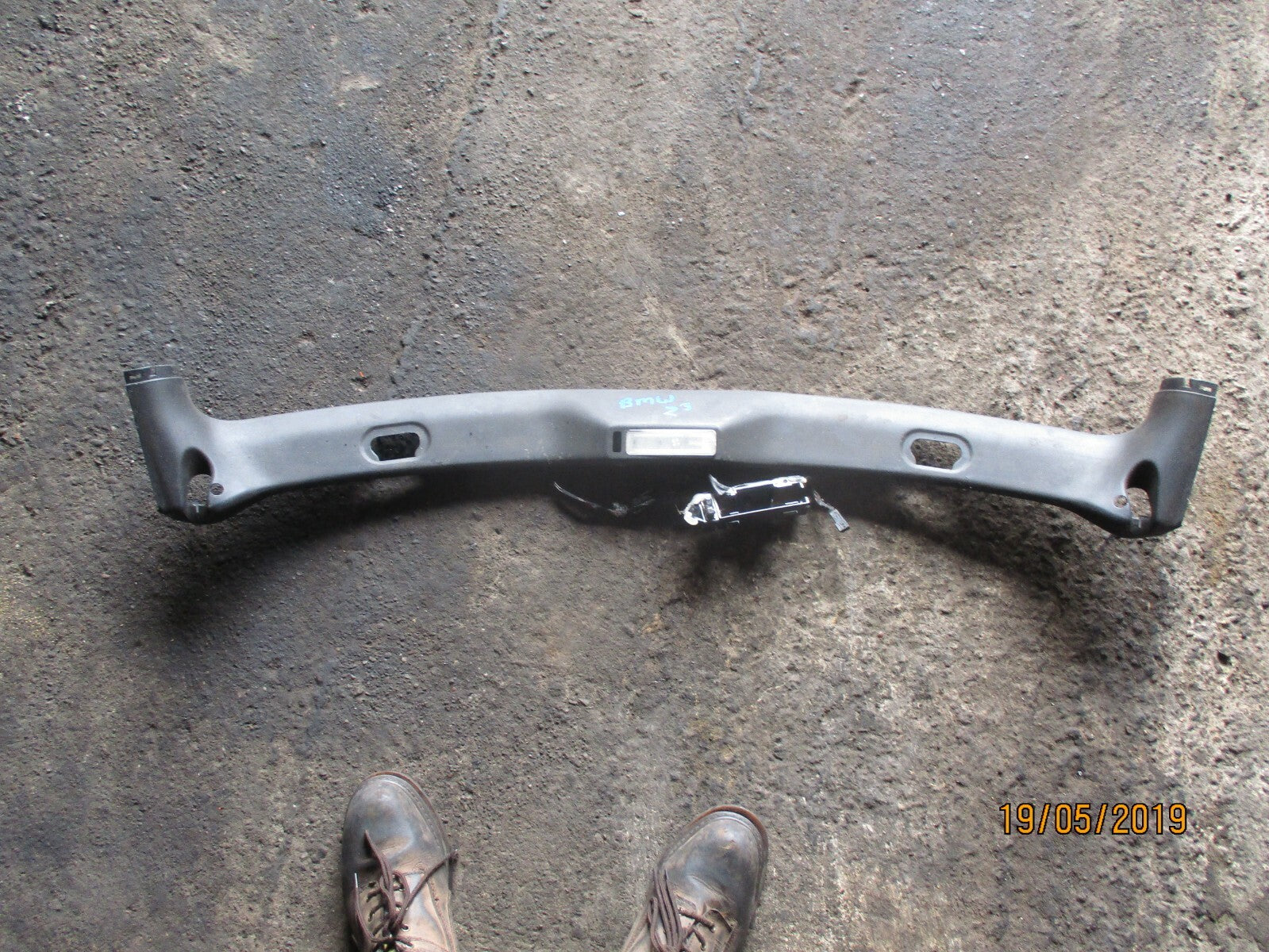 BMW Z3 E36 DOOR ENTRANCE FLOOR LIGHT LAMP TRIM PANEL 63311383055