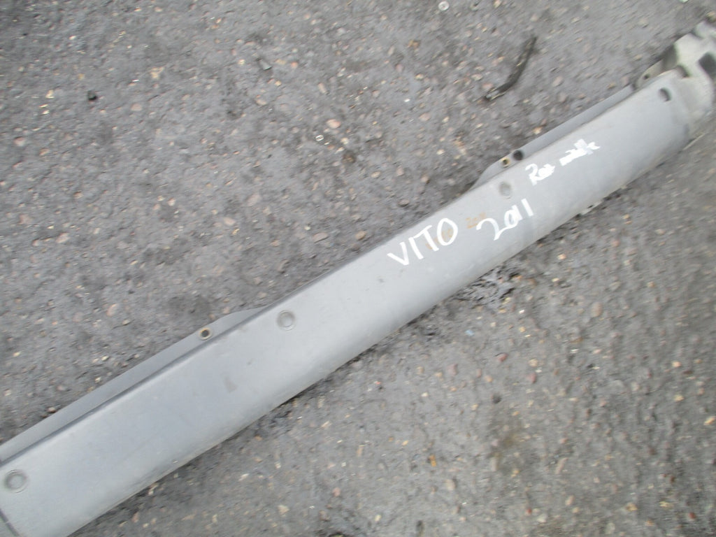 2011 MERCEDES BENZ W639 VITO REAR MIDDLE BUMPER PLASTIC