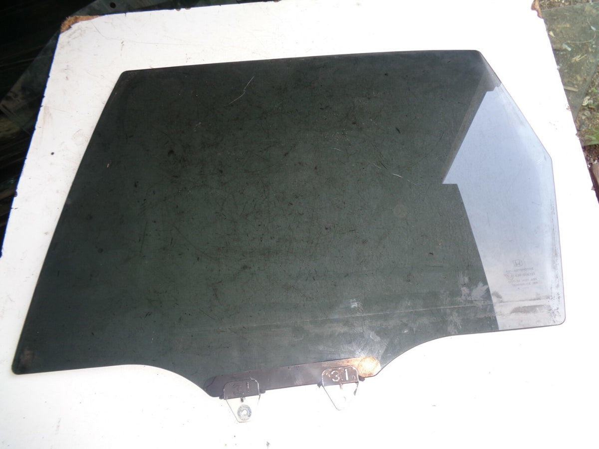HONDA JAZZ MK3 2015 OSR DRIVER SIDE REAR TINTED WINDOW DOOR GLASS 43R-006723