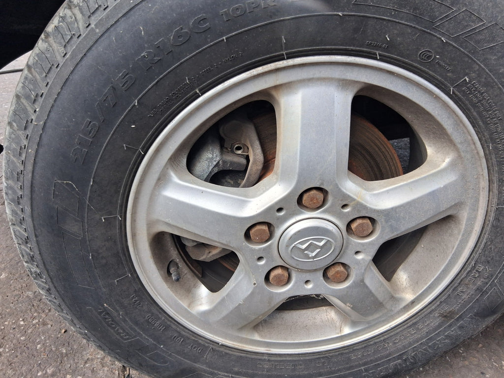 2020 SAIC LDV V80 16 INCH ALLOY WHEEL WITH TYRE 215/75R16