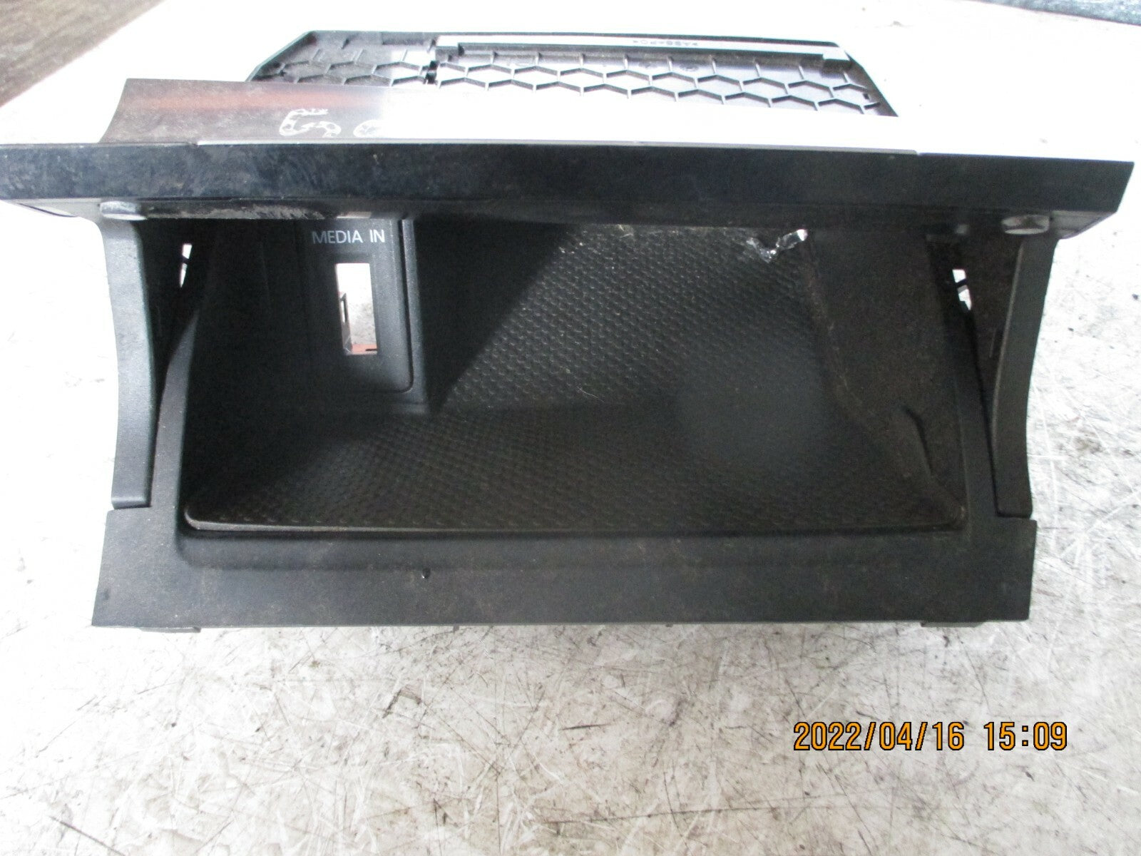 VW VOLKSWAGEN GOLF 2018 MK7 STORAGE COMPARTMENT 5G2863391