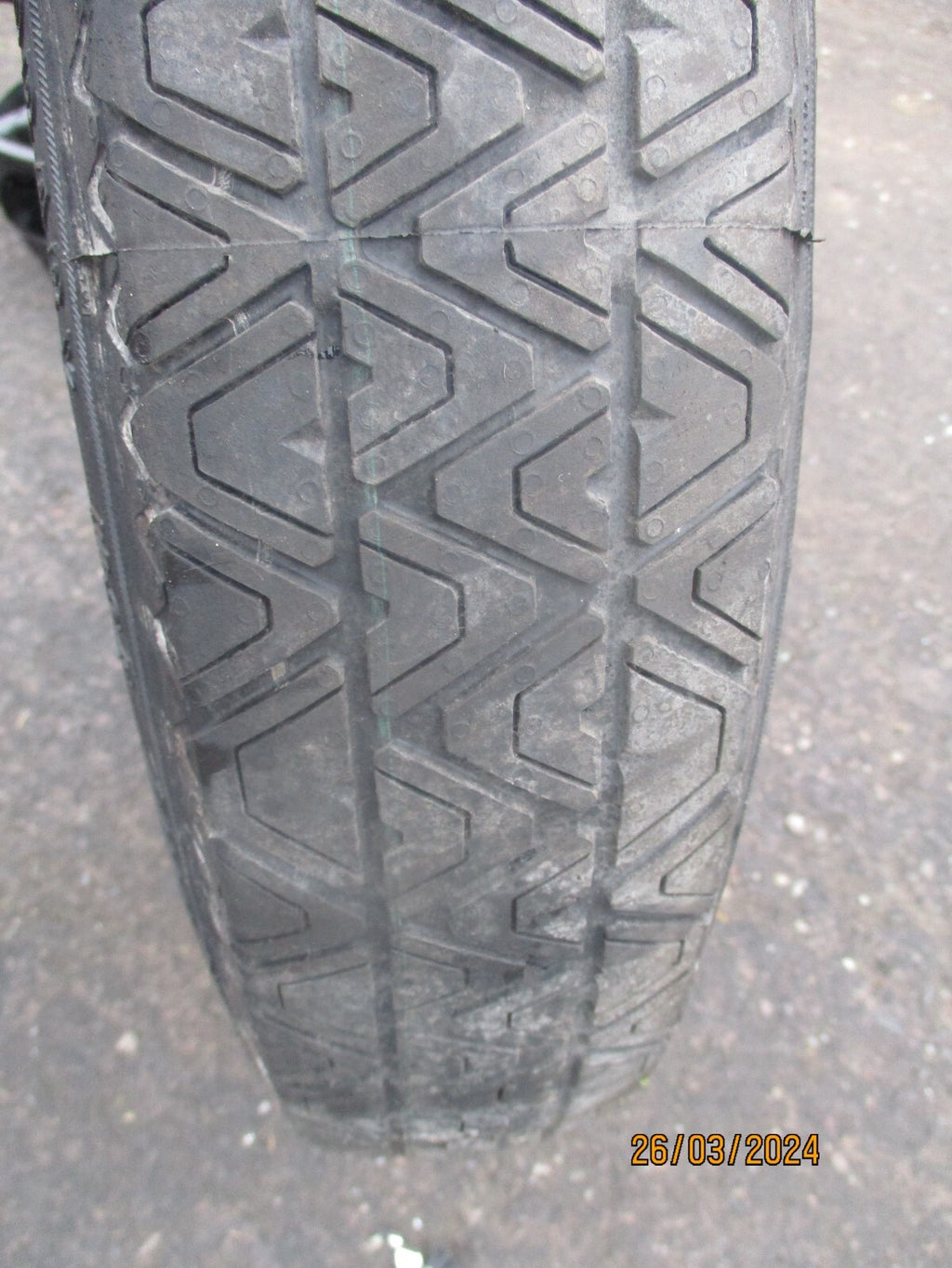 MERCEDES BENZ C CLASS 2014 W204 SPACESAVER WITH JACK SET FOAM T125/90R16