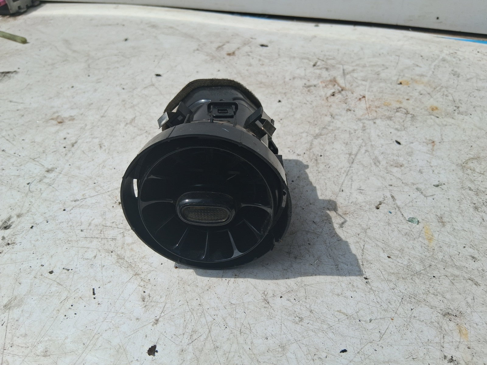 2018 MERCEDES SPRINTER W907 DASHBOARD MIDDLE AIR VENT A9108303401