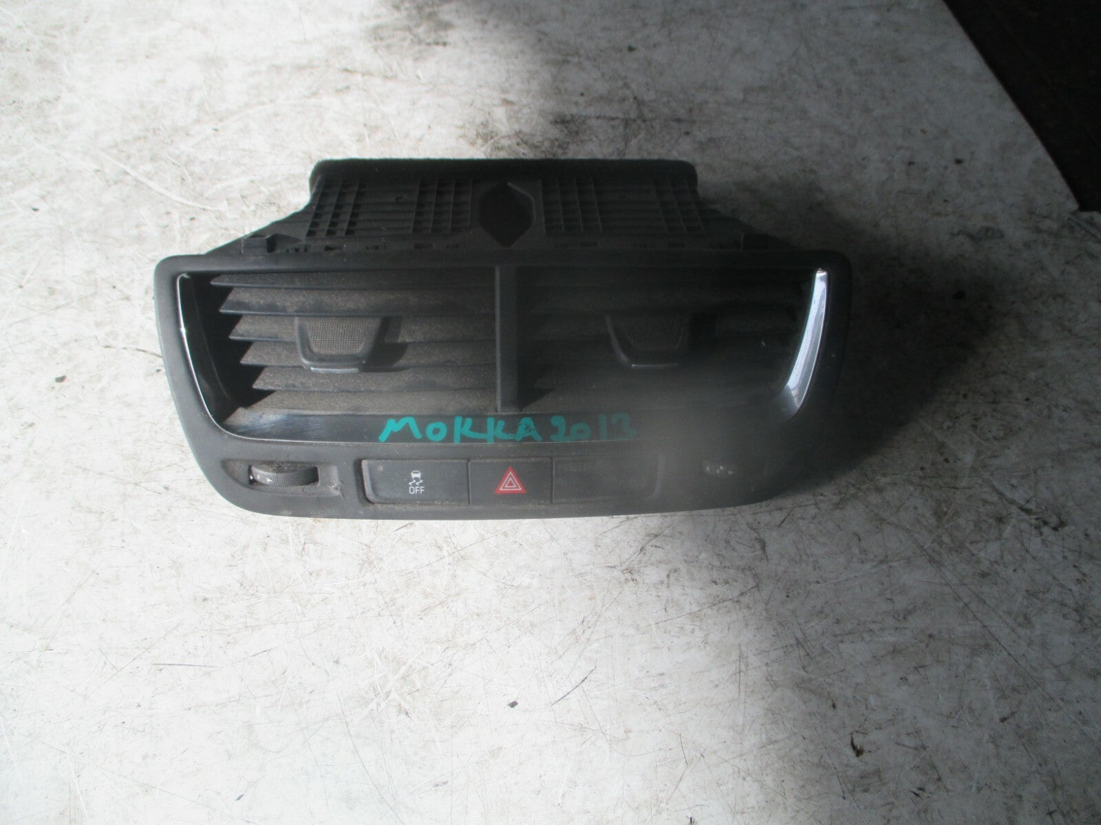 VAUXHALL MOKKA 2013 MK1 J13 CENTRE DASHBOARD AIR VENTS 95316018
