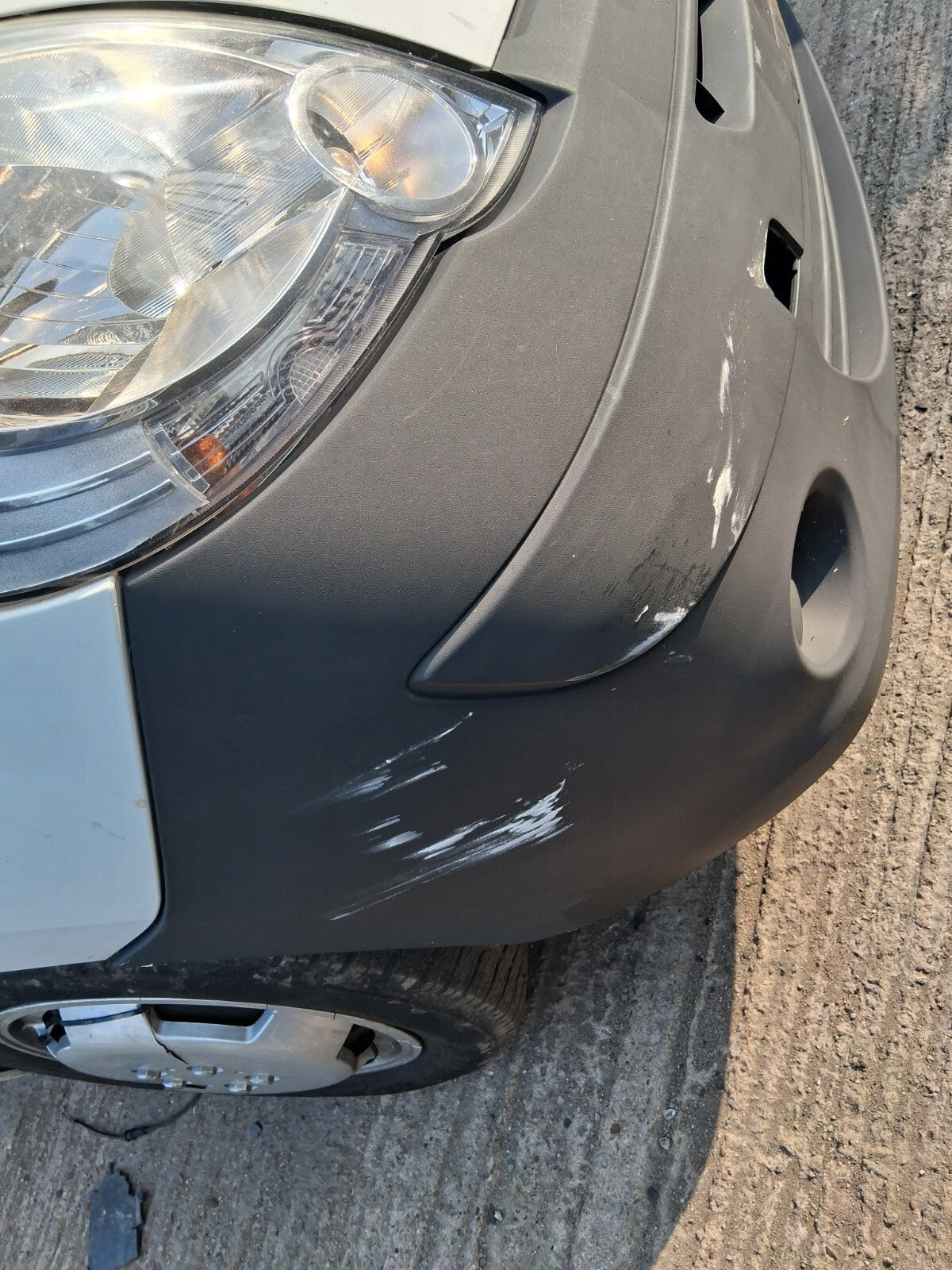 RENAULT KANGOO MK2 2010 FRONT BUMPER GRILL GREY PLASTIC