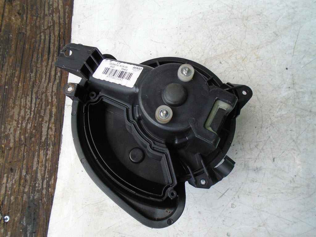 VAUXHALL CORSA E 2015 HEATER BLOWER MOTOR 13335074