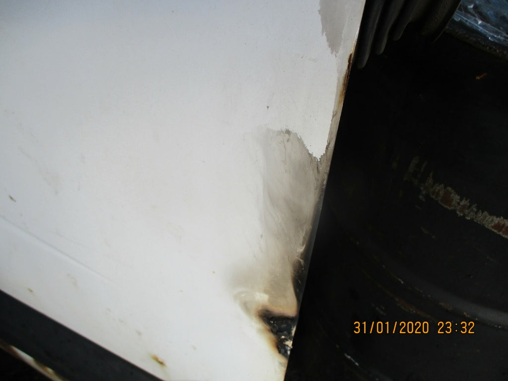 MERCEDES SPRINTER W906 2014 MK2 OSF DRIVER SIDE FRONT DOOR WHITE DAMAGED