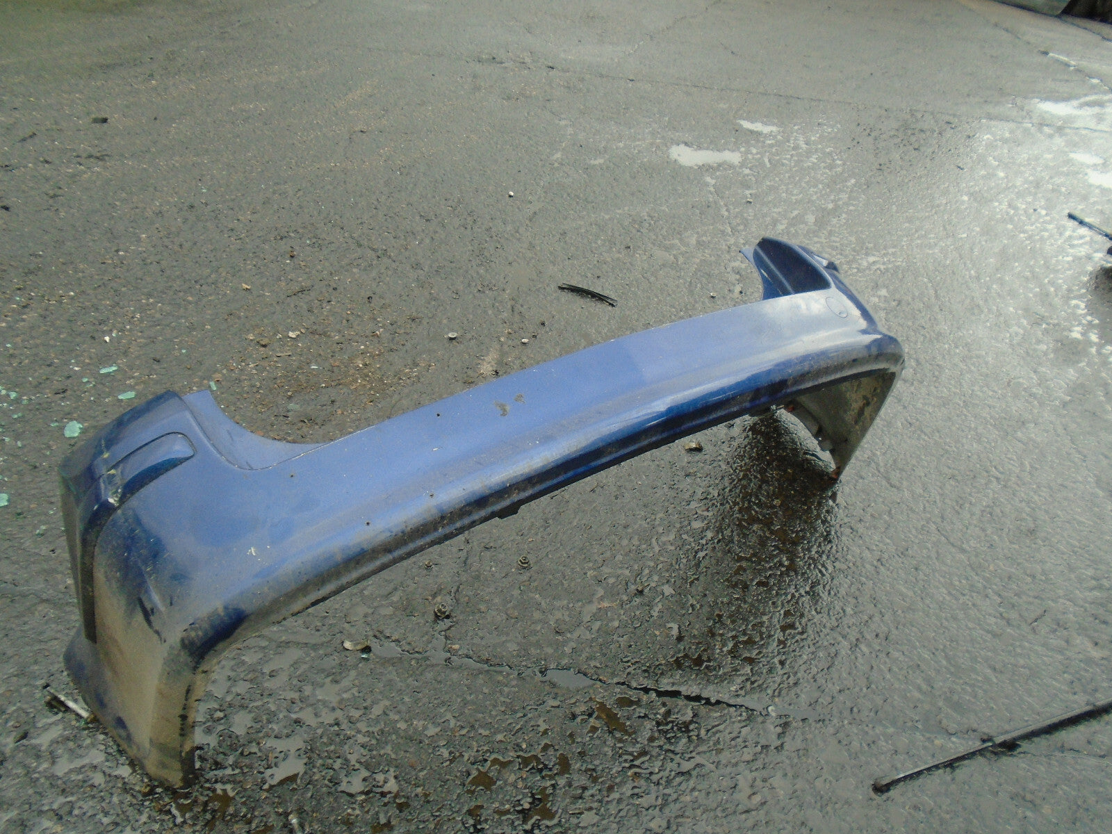 VAUXHALL ASTRA H MK5 ESTATE 2009 REAR COMPLETE BUMPER  BLUE Z21B