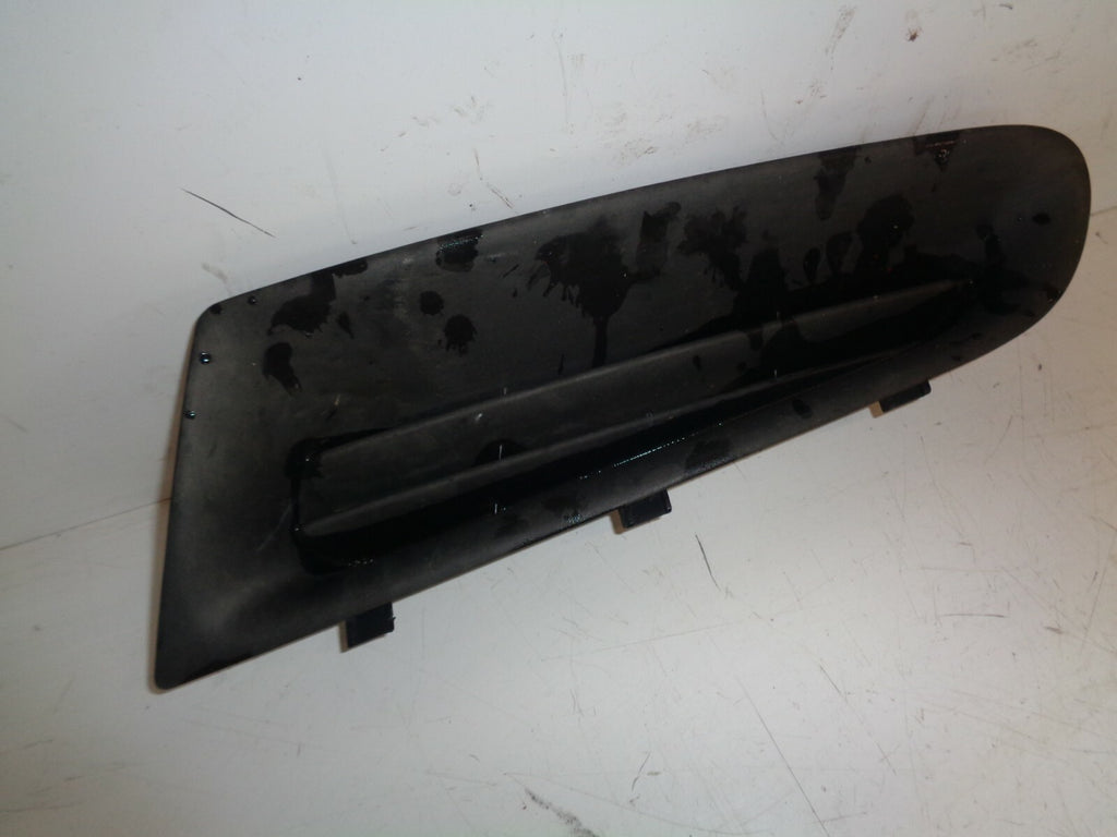 RENAULT CLIO MK3 05-09 NS FRONT PASSENGER SIDE BUMPER GRILL 1859431