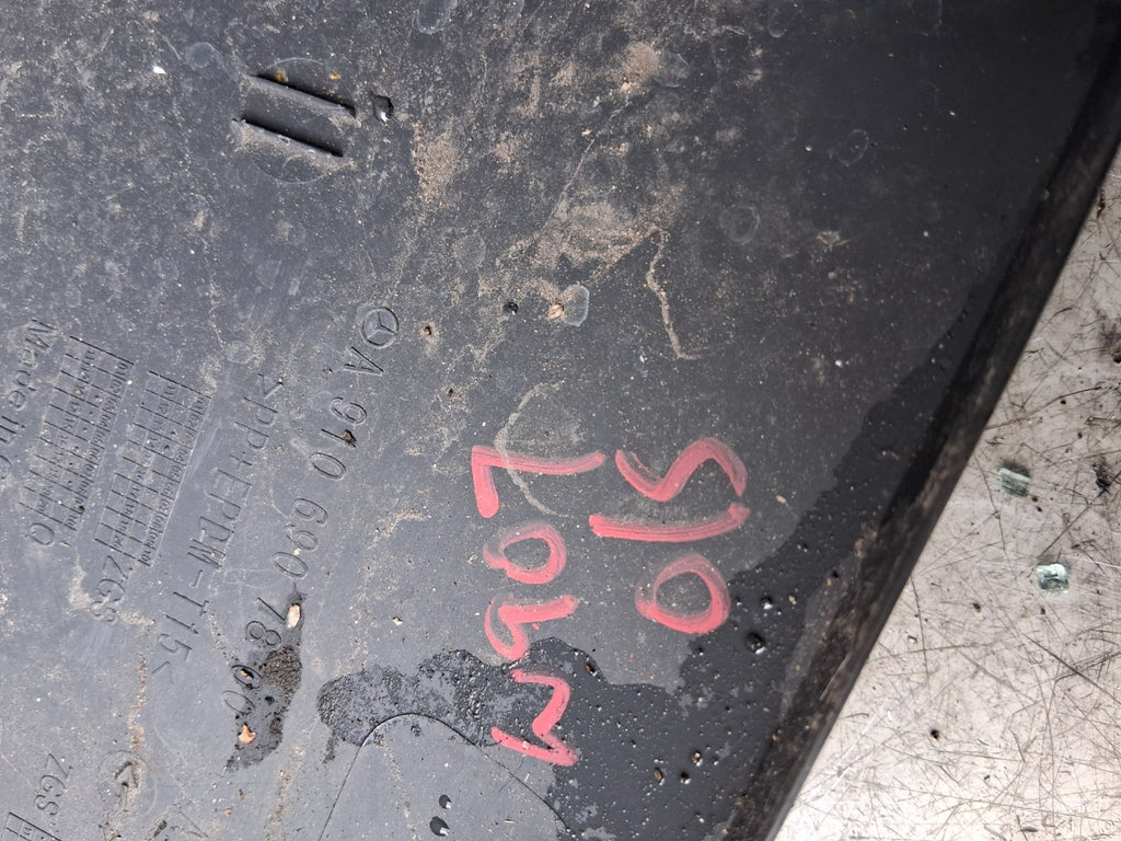 2023 MERCEDES SPRINTER OS DRIVER SIDE REAR MOULDING TRIM A9106907800