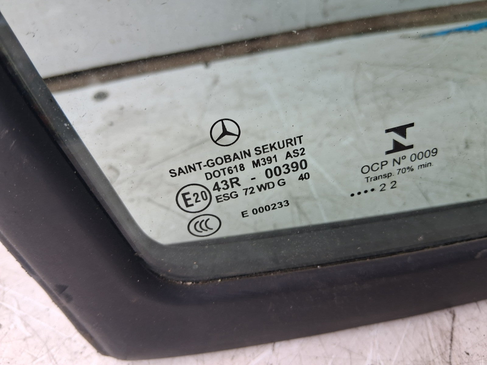 2020 MERCEDES BENZ SPRINTER W907 OSF DRIVER SIDE FRONT RIGHT QUARTER GLASS