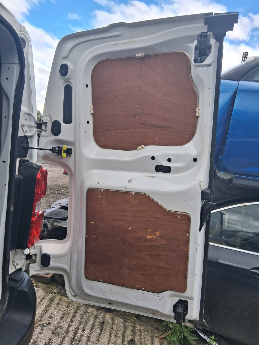 2019 CITROEN DISPATCH VIVARO MK3 OSR DRIVER SIDE REAR COMPLETE DOOR WHITE EWP