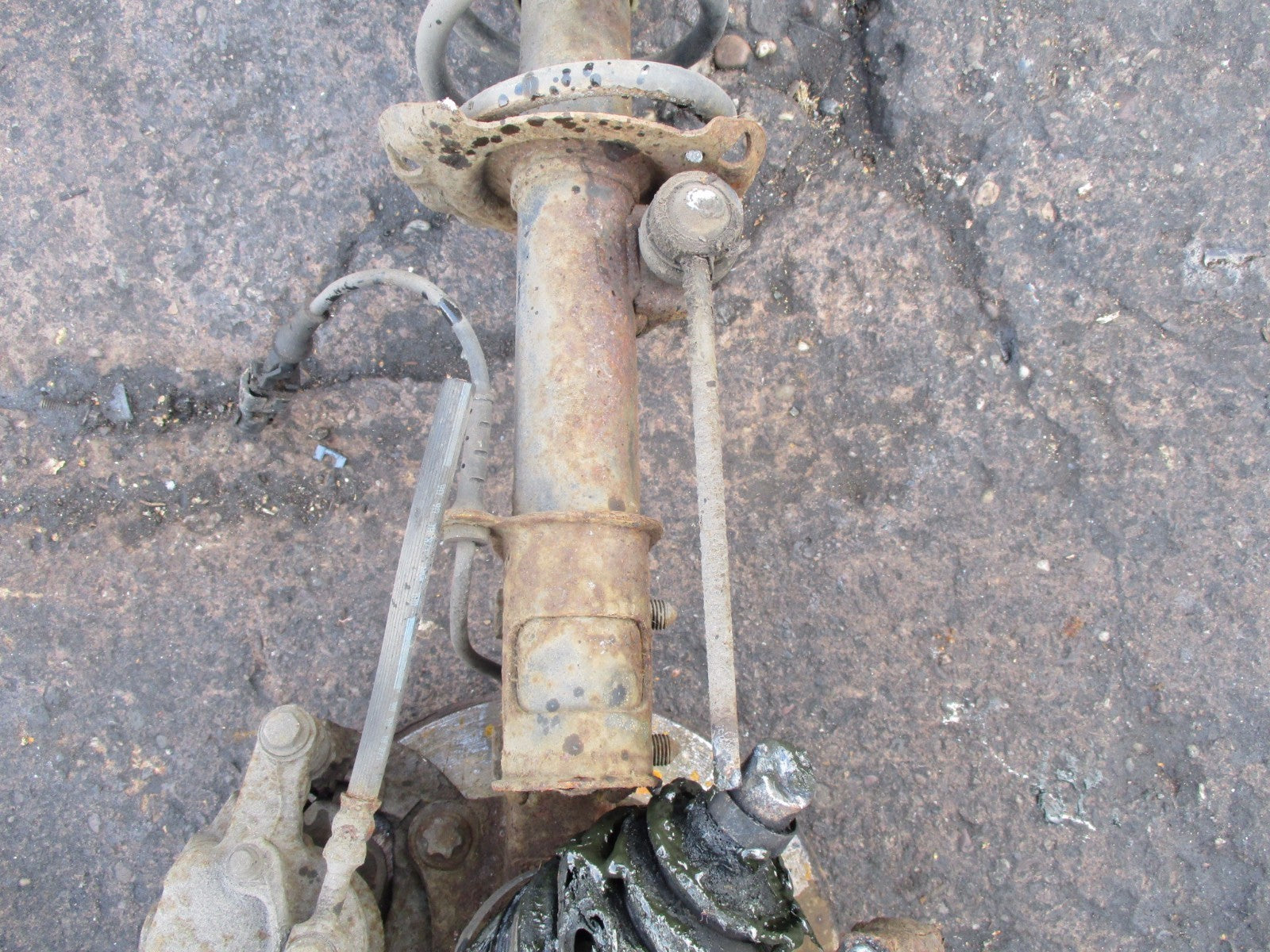 VAUXHALL TIGRA B 2006 1.4 OSF DRIVER FRONT HUB SHOCK SPRING CALIPER 13191020