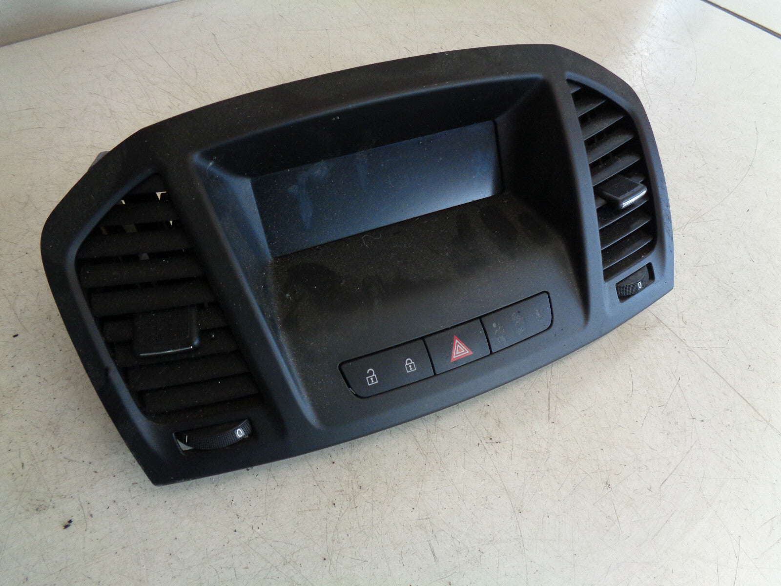 VAUXHALL INSIGNIA A MK1 2010 FRONT DASHBOARD DISPLAY SCREEN AIR VENT 12844841G