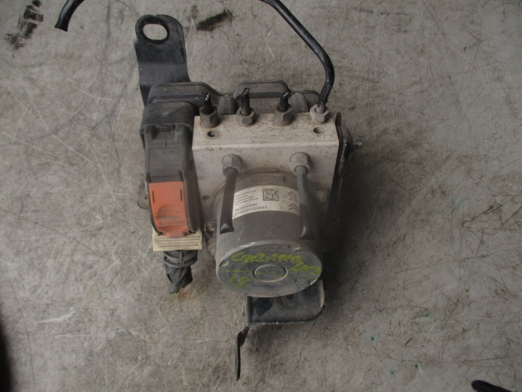 2018 VAUXHALL GRANDLAND X 1.2 PETROL ABS PUMP CONTROL MODULE 9826694380