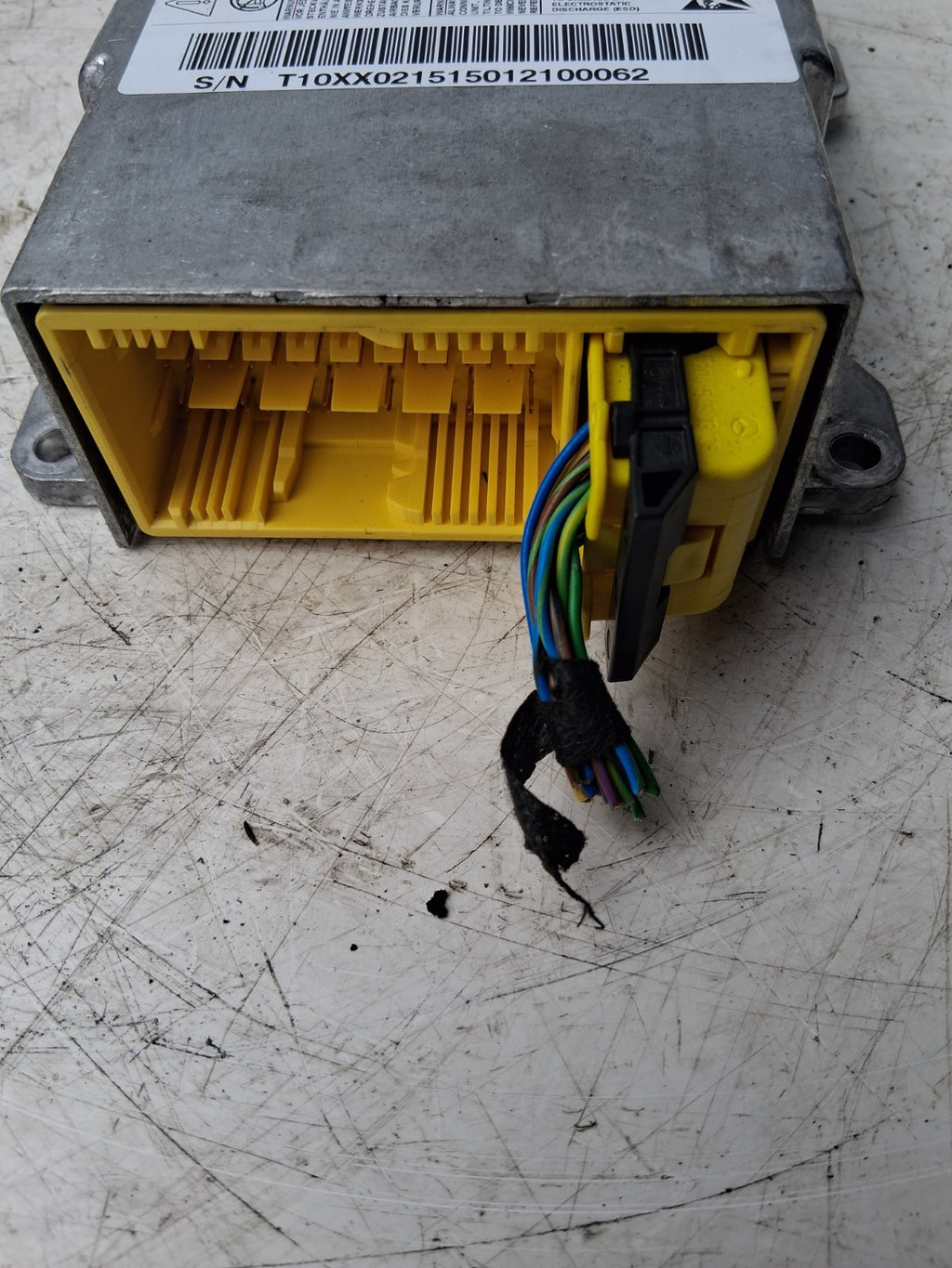 2014 MERCEDES BENZ W204 C CLASS SRS CONTROL MODULE UNIT ECU A2079011700