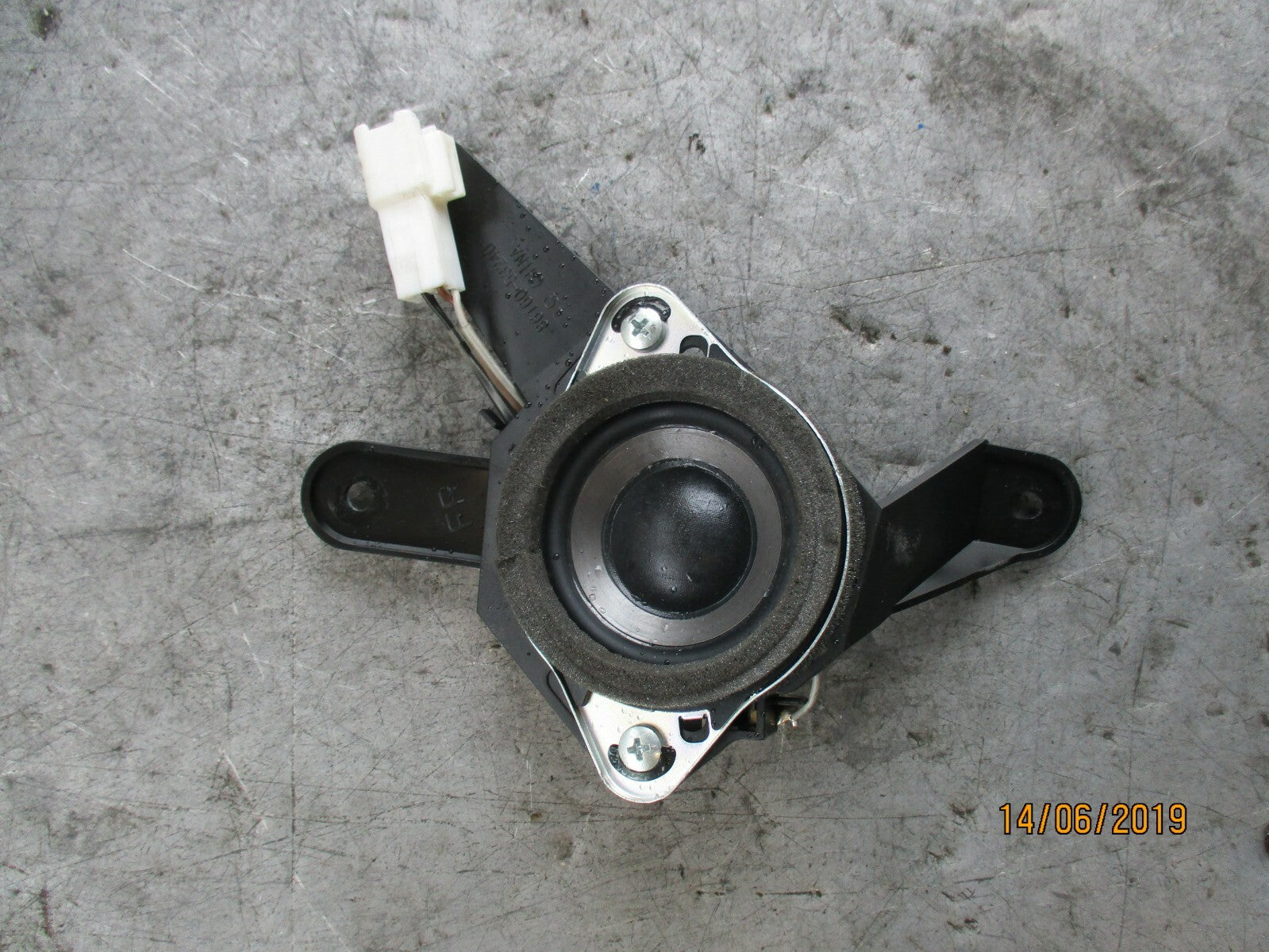 LEXUS IS XE20 OSF DRIVER SIDE FRONT TWEETER SPEAKER 8616053240