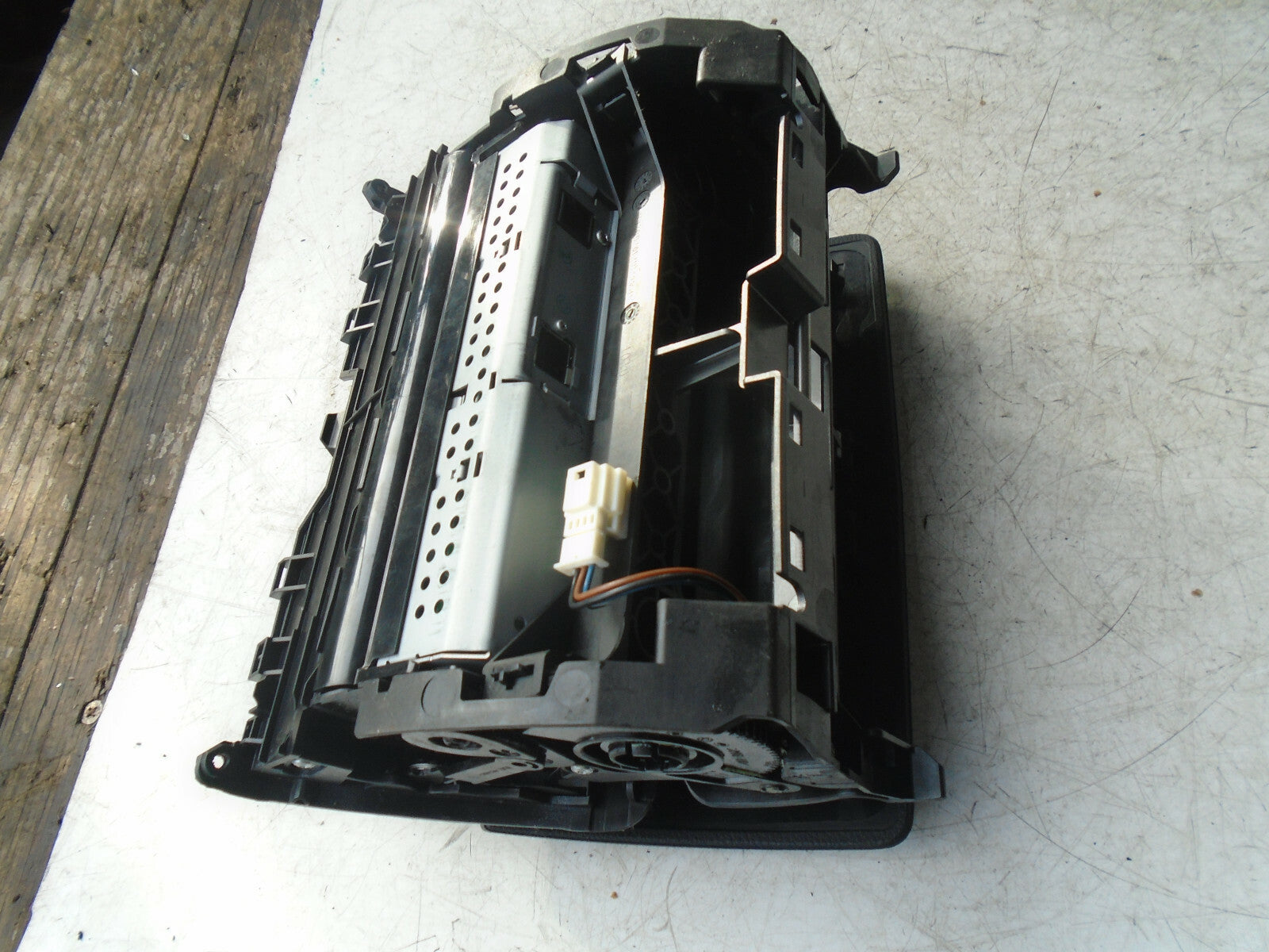 MERCEDES BENZ C CLASS W204 2009 DISPLAY SCREEN & COVER A2046801231