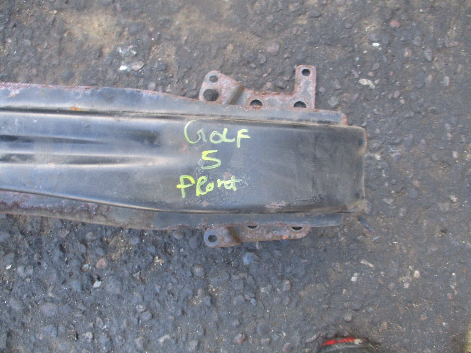 VW VOLKSWAGEN GOLF MK5 2005 FRONT BUMPER REINFORCEMENT CRASH BAR