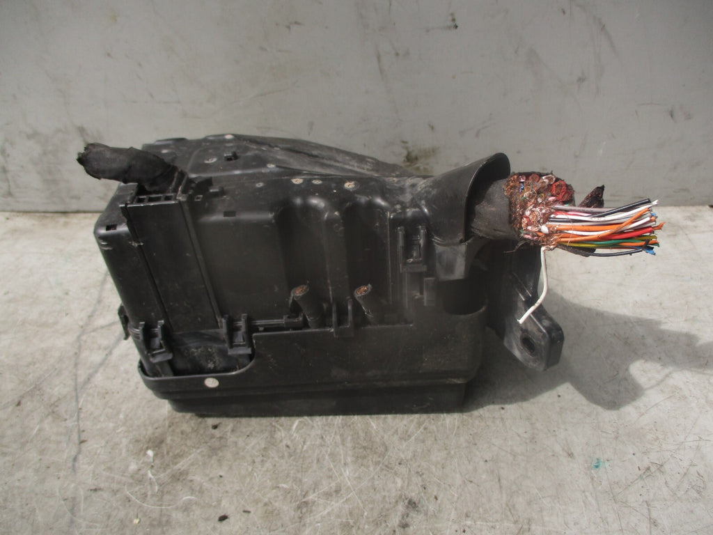 2018 KIA STONIC 1.0 PETROL BONNET UNDER FUSE RELAY BOX 91280H8210A