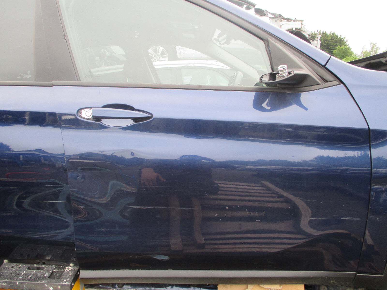 BMW X1 F48 2018 OSF DRIVER SIDE FRONT DOOR LOWER MOULDING TRIM