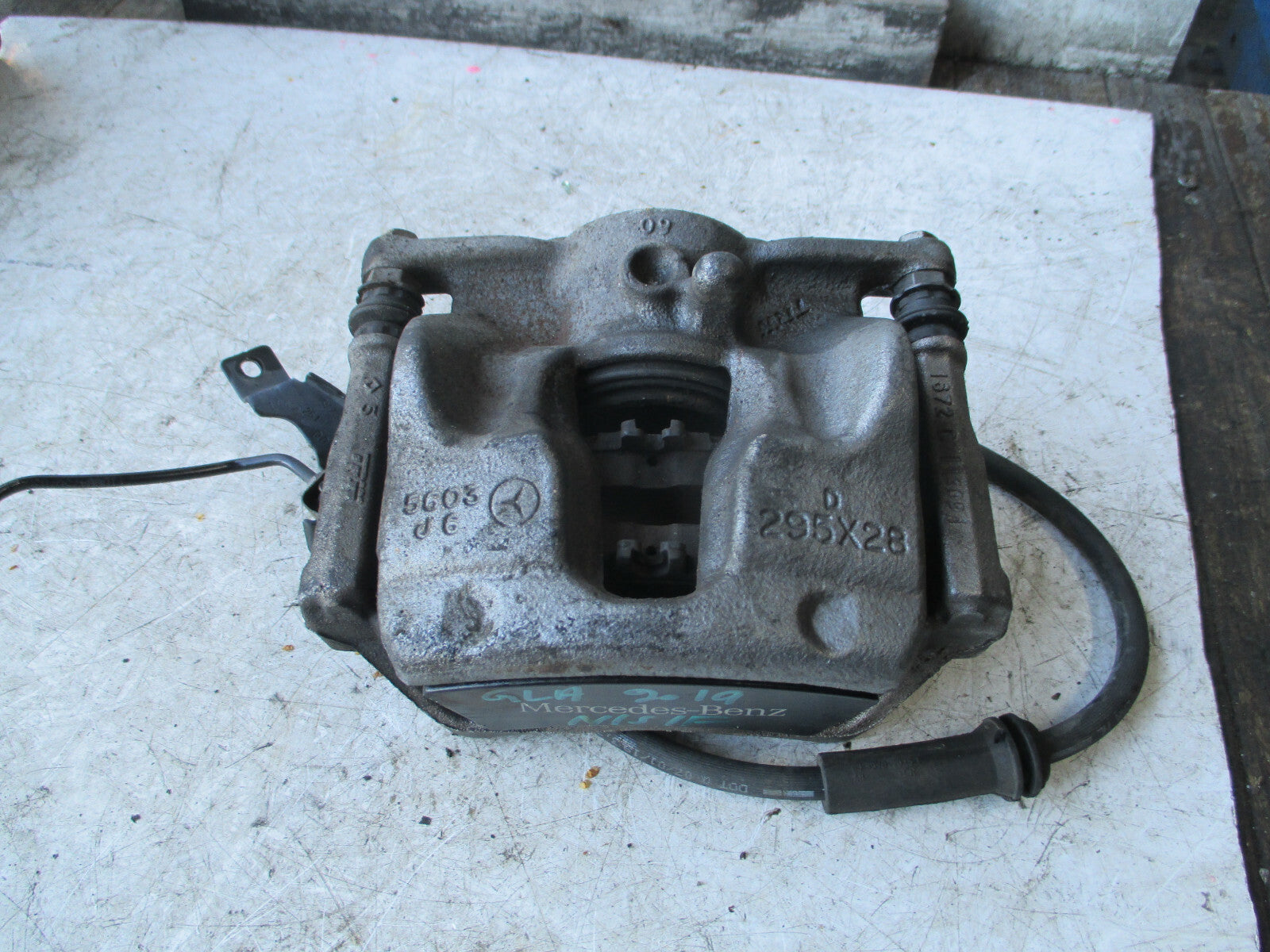MERCEDES GLA X156 MK1 180 1.6 PETROL NSF PASSENGER SIDE FRONT BRAKE CALIPER