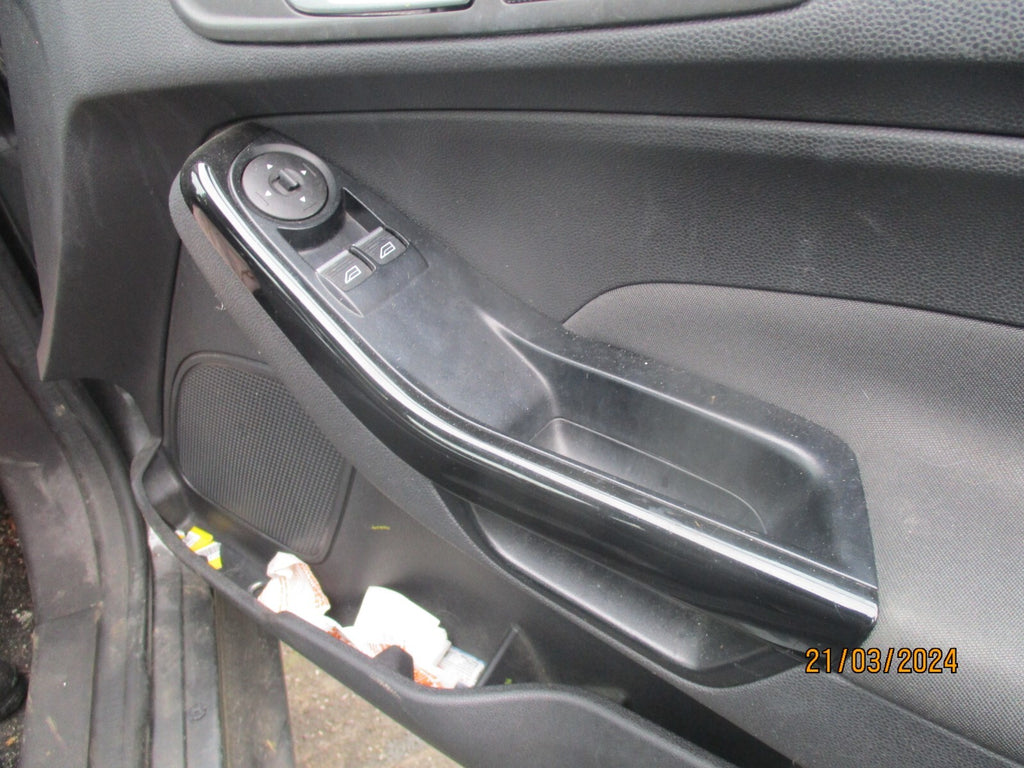 FORD FIESTA MK7 2016 OSF DRIVER SIDE FRONT ELECTRIC WINDOW SWITCH