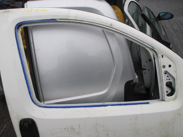 2013 FIAT DOBLO OSF DRIVER SIDE BARE FRONT DOOR WHITE