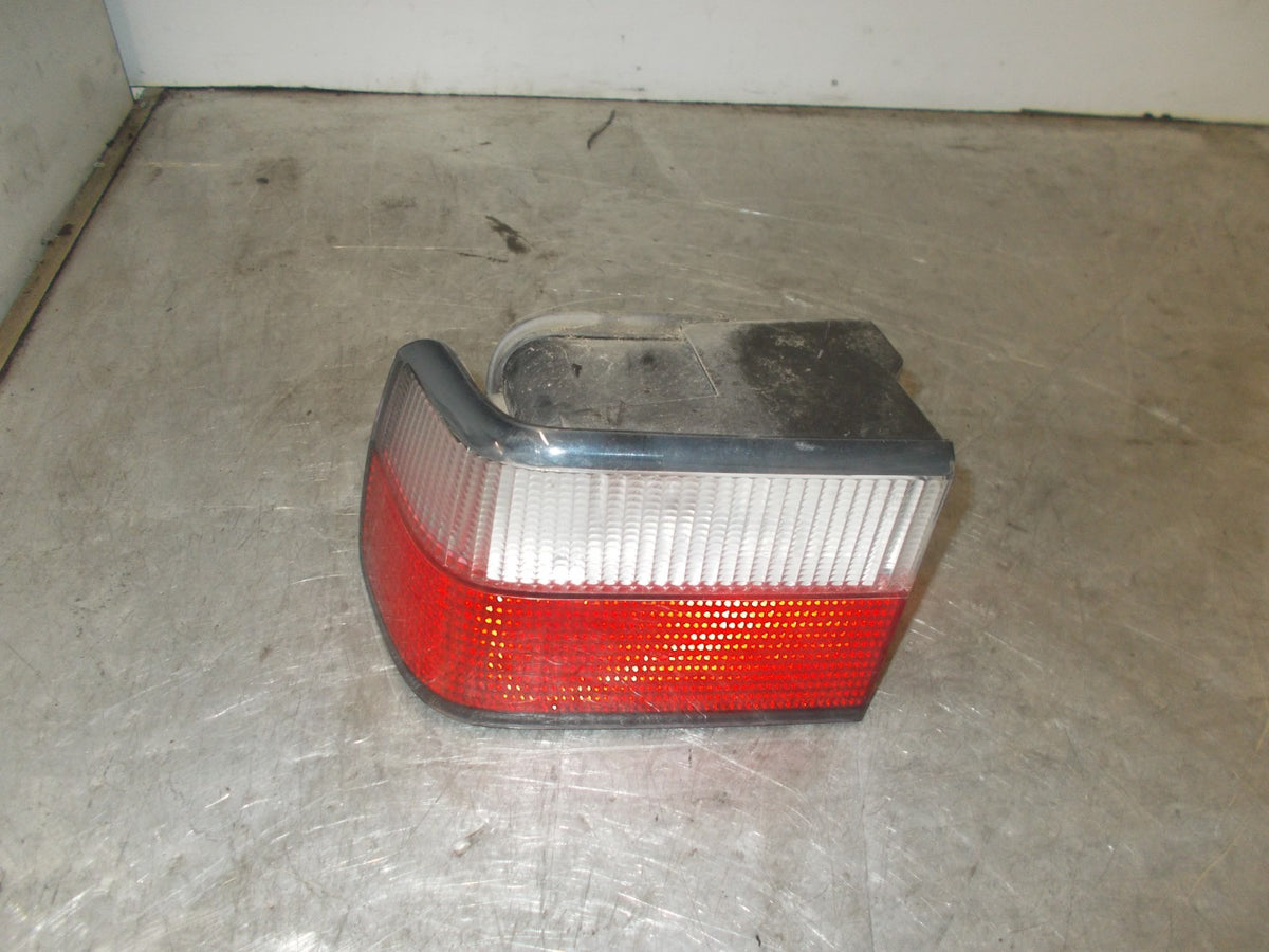 CITROEN XANTIA 2000 NSR PASSENGER SIDE REAR LIGHT ASSEMBLY 22230132