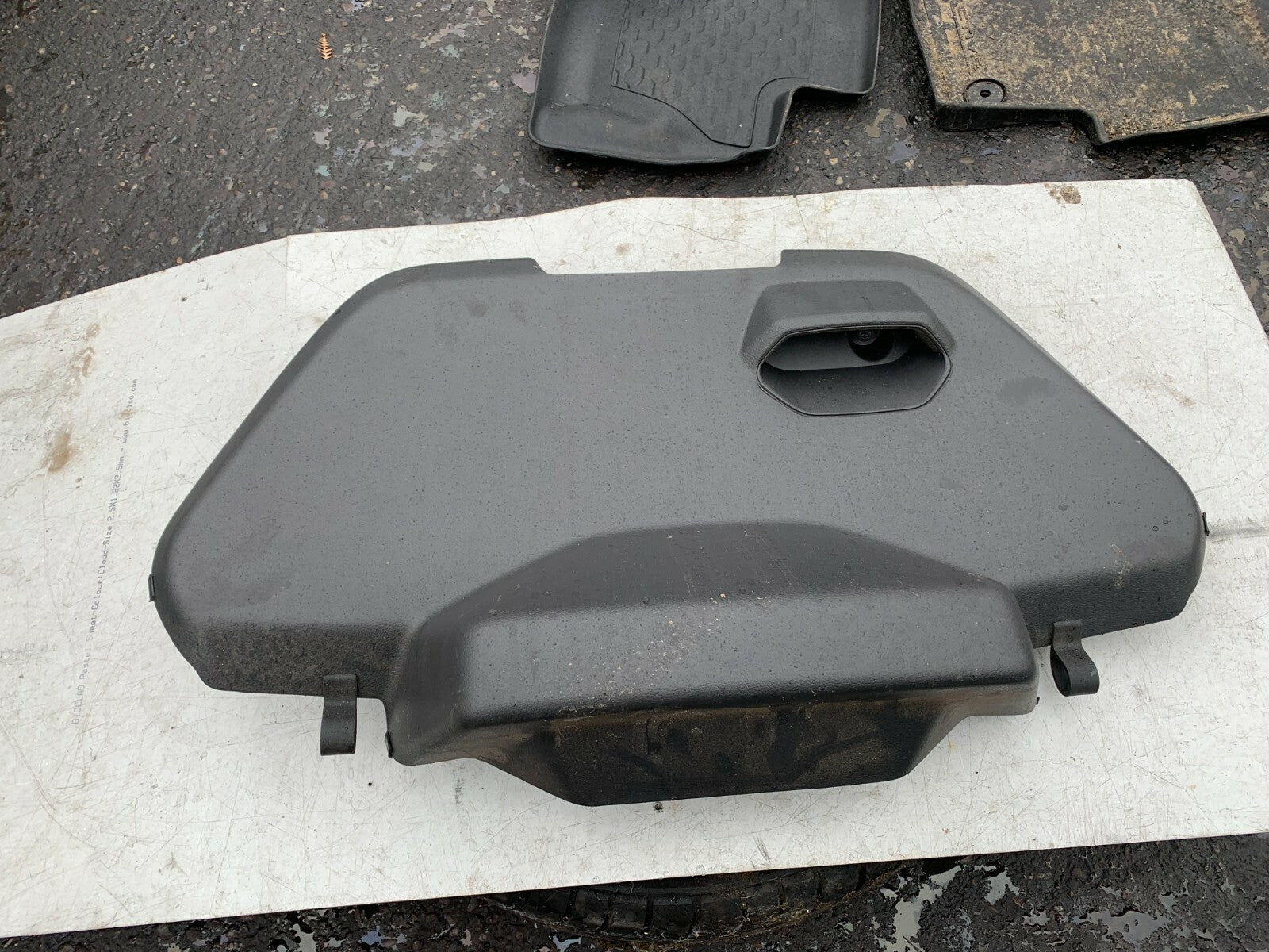 FORD KA  PLUS + 2019 REAR BOOT TAILGATE INTERNAL PLASTIC TRIM E4B5 A42906 AEW