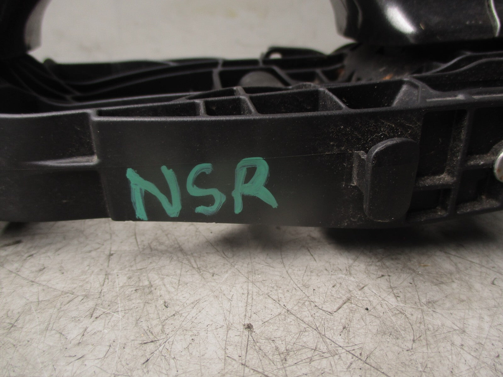 2021 FORD FIESTA MK8 NSR PASSENGER SIDE REAR LEFT DOOR HANDLE MAGNETIC GREY