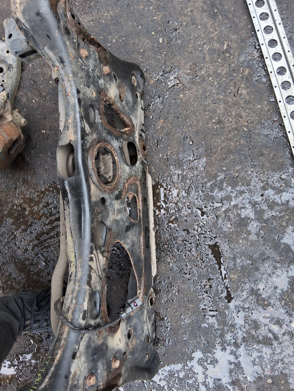 2018 SKODA OCTAVIA MK3 1.0 TFSI PETROL SUBFRAME
