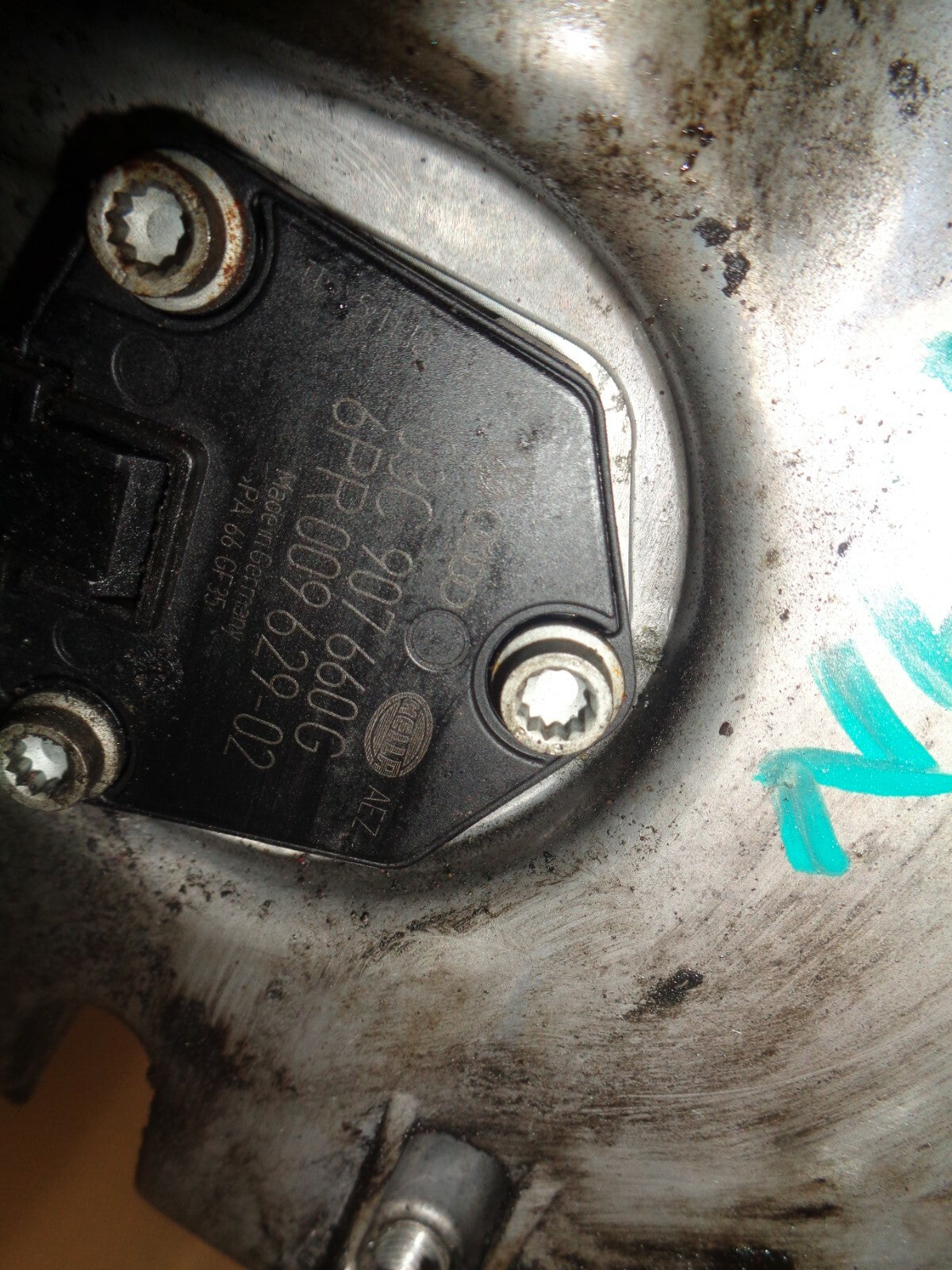 VW VOLKSWAGEN TOURAN 2012 1.6 TDI DIESEL OIL SUMP PAN WITH SENSOR 03C907660G