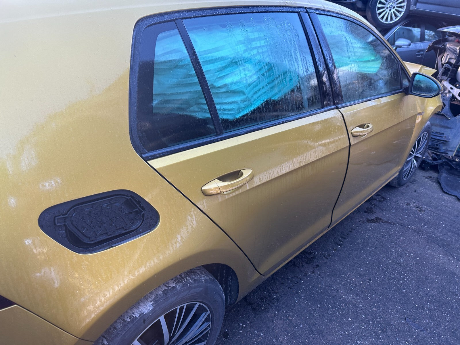 2018 VW VOLKSWAGEN GOLF MK7 OSR DRIVER SIDE REAR DOOR BARE YELLOW LR1X