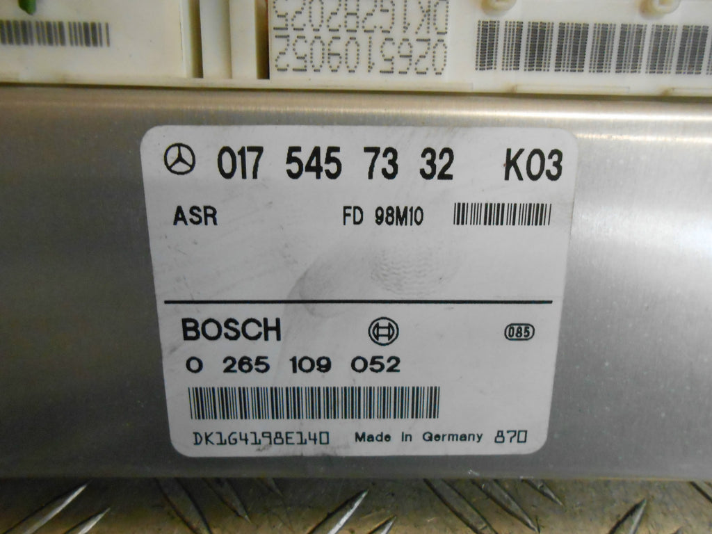 MERCEDES E CLASS W210 2000 E240 ASR CNTROL ECU MODULE 0175457332 0265109052
