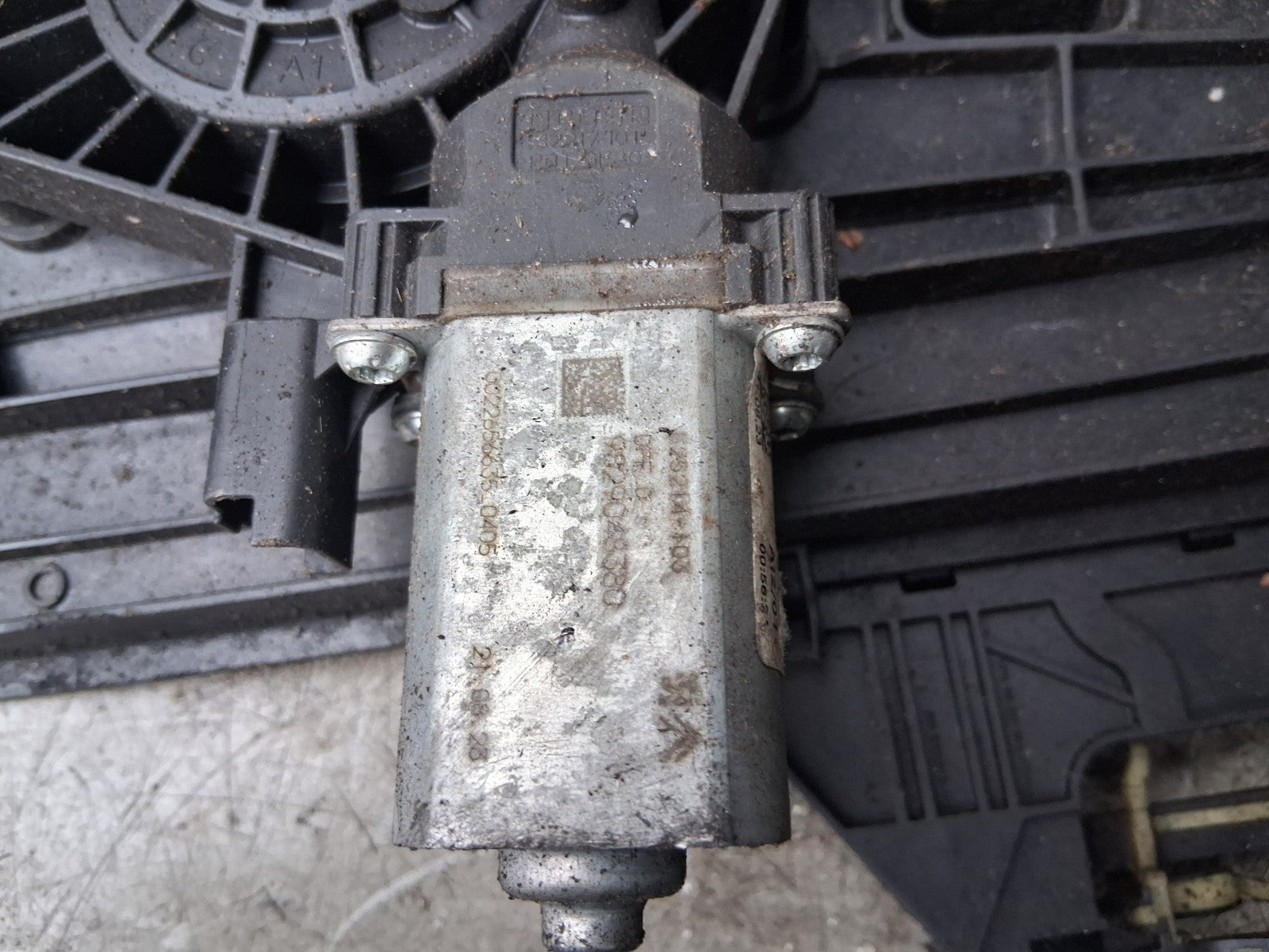 2023 VAUXHALL ASTRA L OSF DRIVER SIDE FRONT WINDOW MOTOR REGULATOR 9829048380
