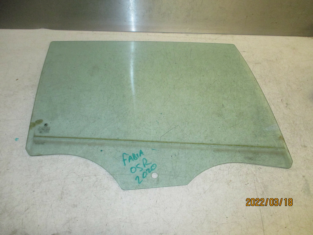 SKODA FABIA MK3 2020 OSR DRIVER SIDE REAR DOOR WINDOW GLASS