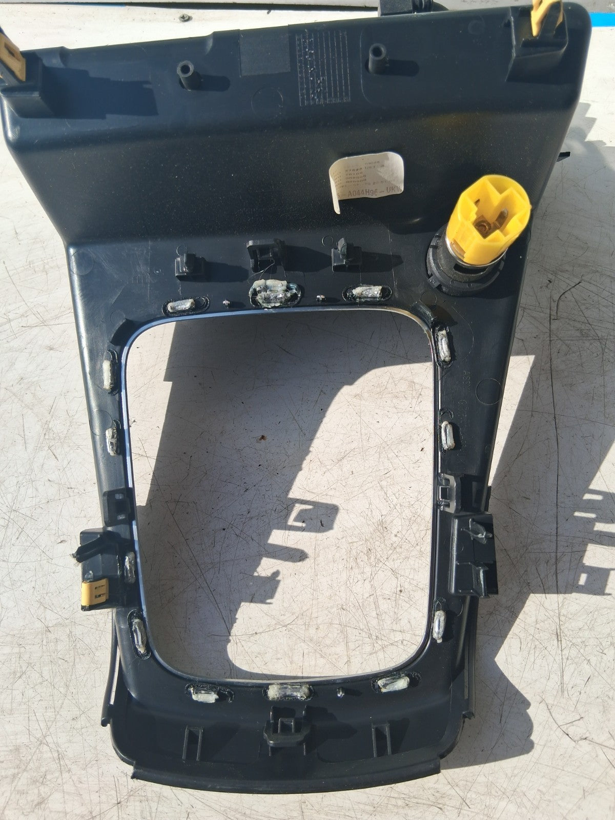 2021 FORD ECOSPORT MK2 USB PORT CENTRE CONSOLE PLASTIC