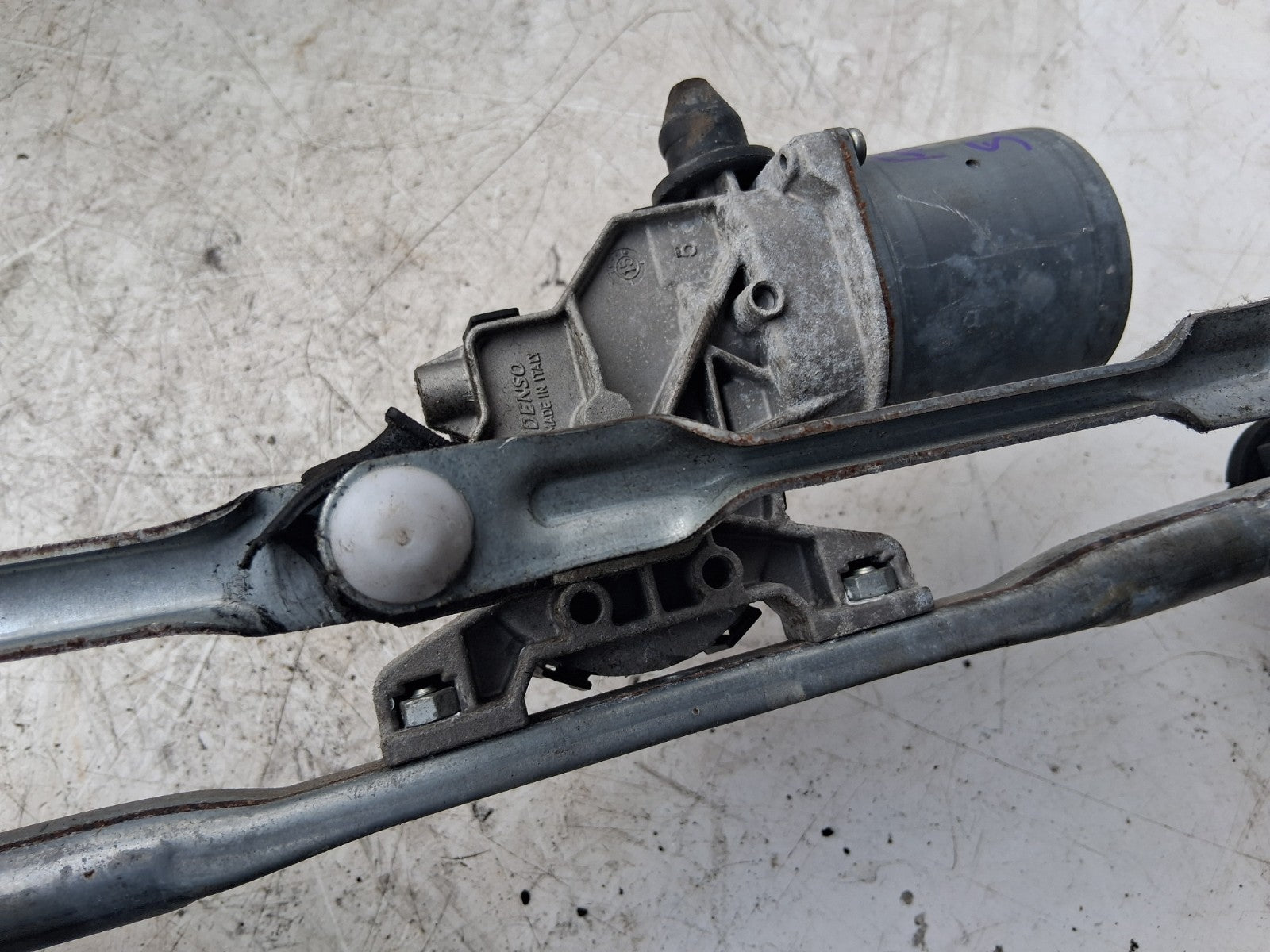 2015 FIAT 500 LOUNGE FRONT WINDSCREEN WIPER MOTOR LINKAGE MS1592008660