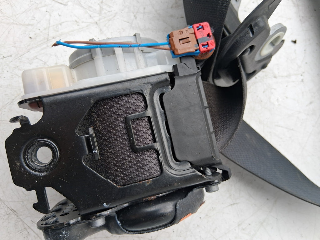 NISSAN QASHQAI MK2 2014 OSF OFF DRIVER RIGHT FRONT SEAT BELT 0589P1000220